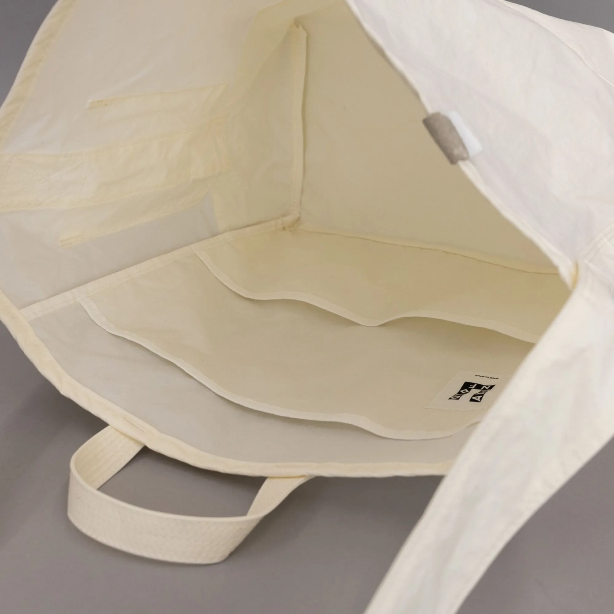 TORTOISE-yellow paper Anunfold Bags & Wallets*Anunfold Side Pocket Tote Bag - White