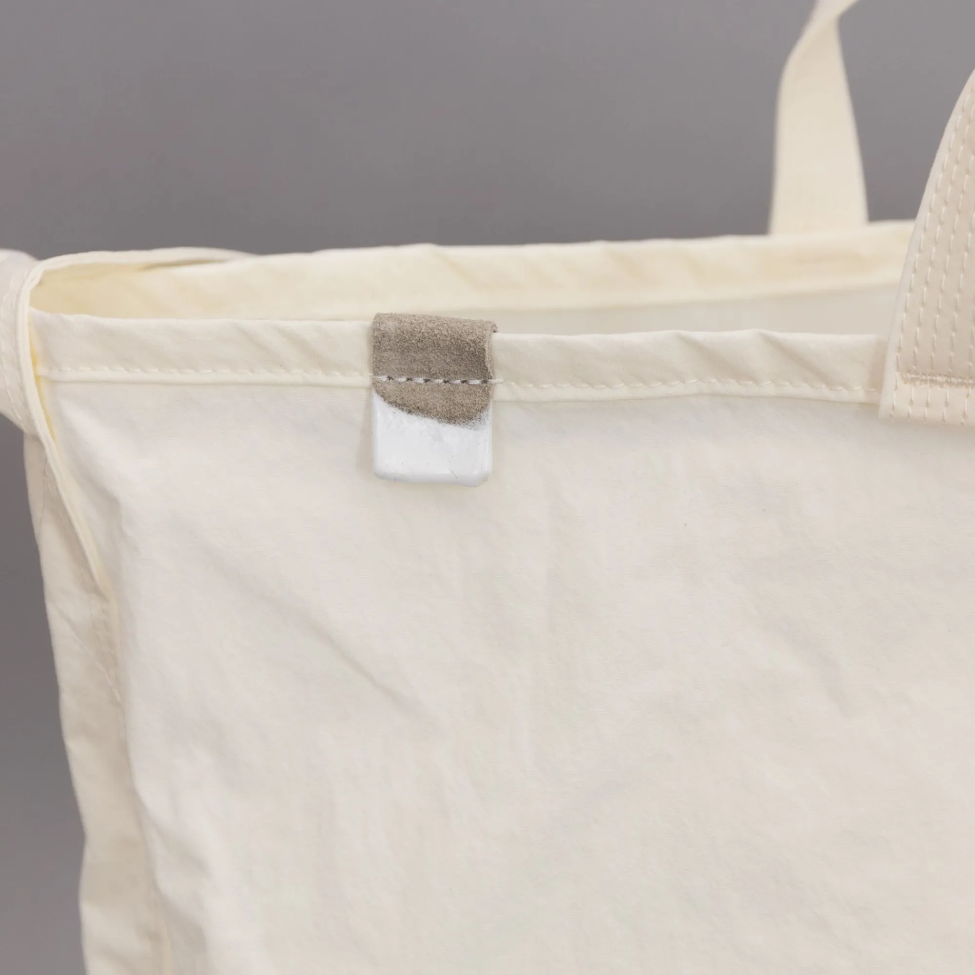 TORTOISE-yellow paper Anunfold Bags & Wallets*Anunfold Side Pocket Tote Bag - White