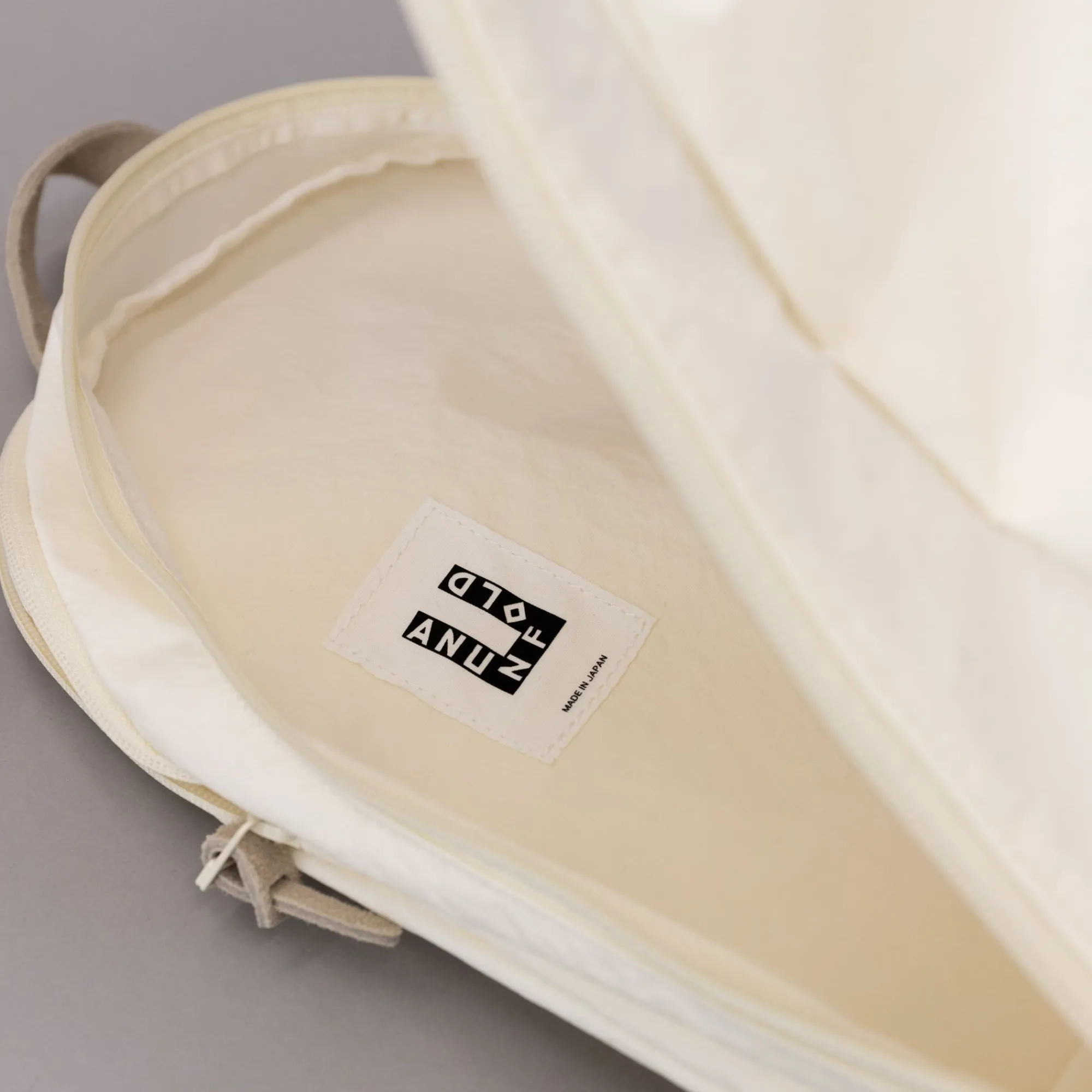 TORTOISE-yellow paper Anunfold Bags & Wallets*Anunfold Wrap Pack - White