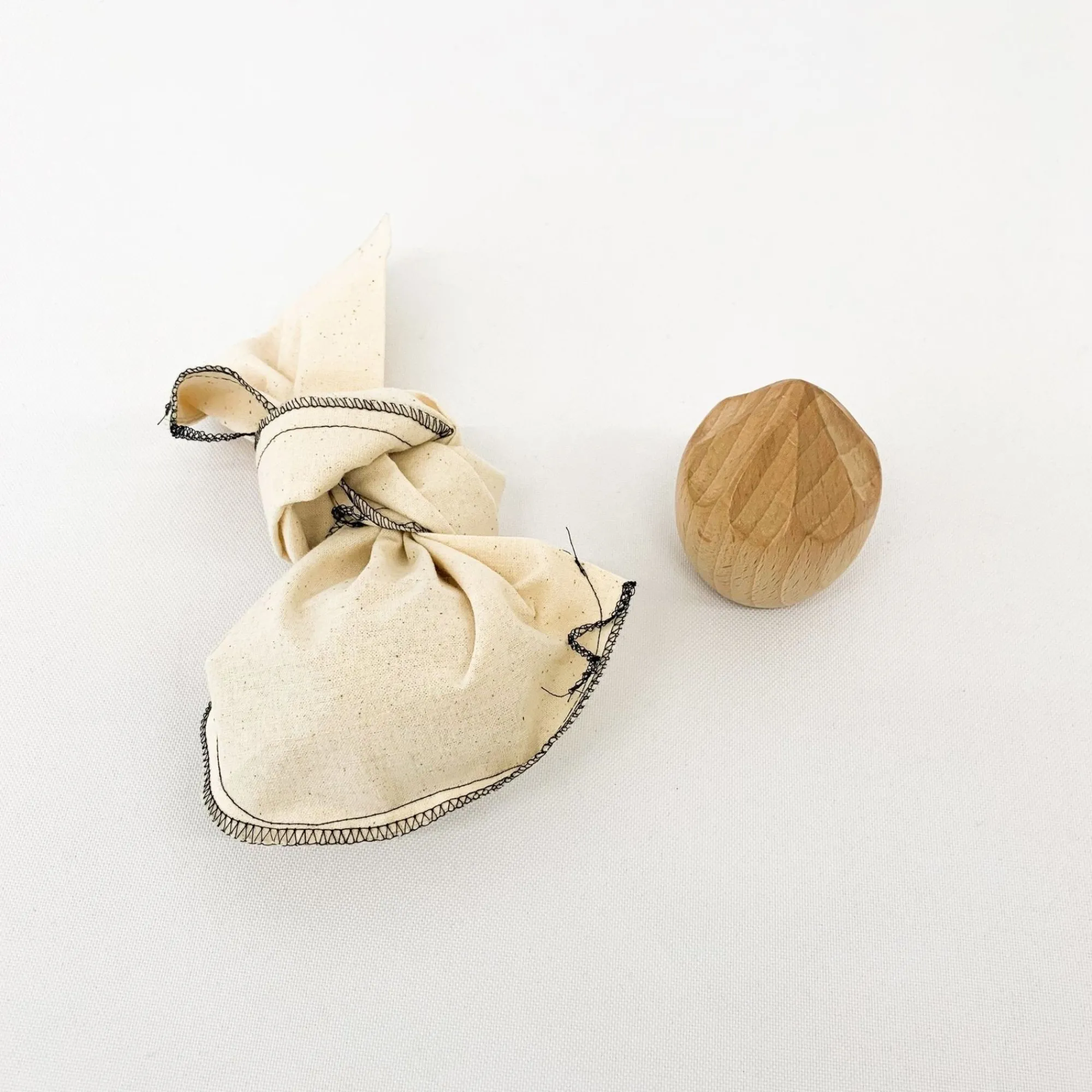 TORTOISE-yellow paper Etoetoteato Cooking*Etoetoteato Citrus Squeezer