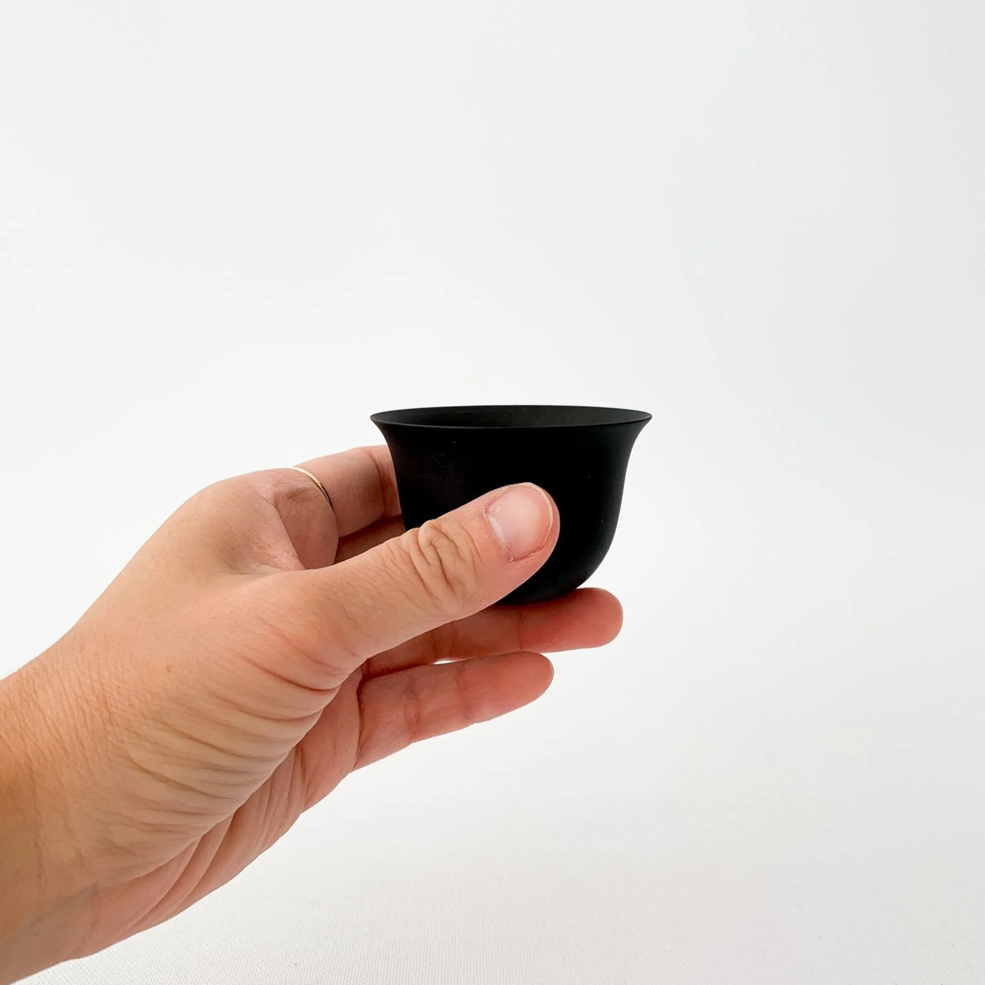 TORTOISE-yellow paper Gato Drinking*Gato Mikio Tohka Sake Cups