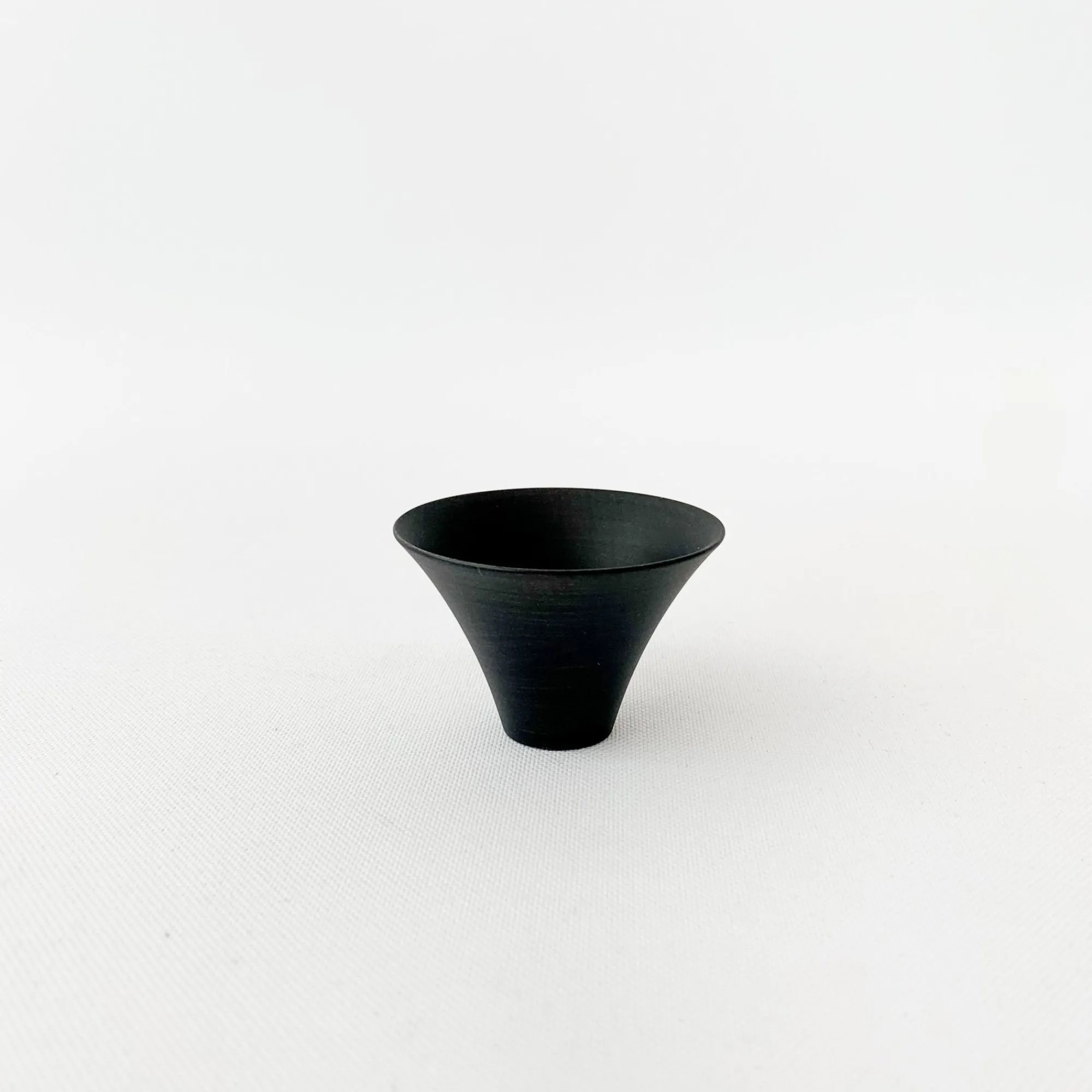 TORTOISE-yellow paper Gato Drinking*Gato Mikio Tohka Sake Cups