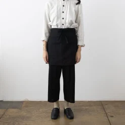 TORTOISE-yellow paper Cooking*Hakui Short Waist Apron - Black