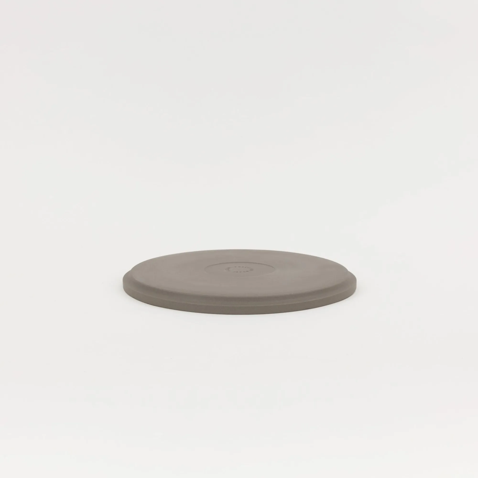 SAIKAI (Hasami) Plate / Lid*Haw104 - Plate / Lid Ash White O 8.5/8"