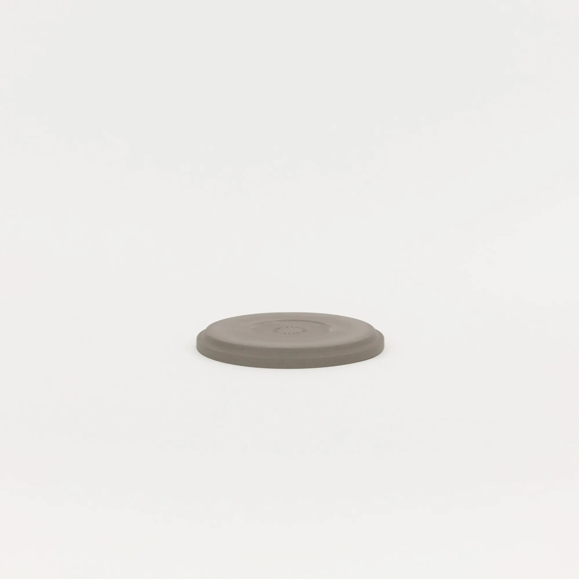SAIKAI (Hasami) Plate / Lid*Haw102 - Plate / Lid Ash White O 5.5/8"