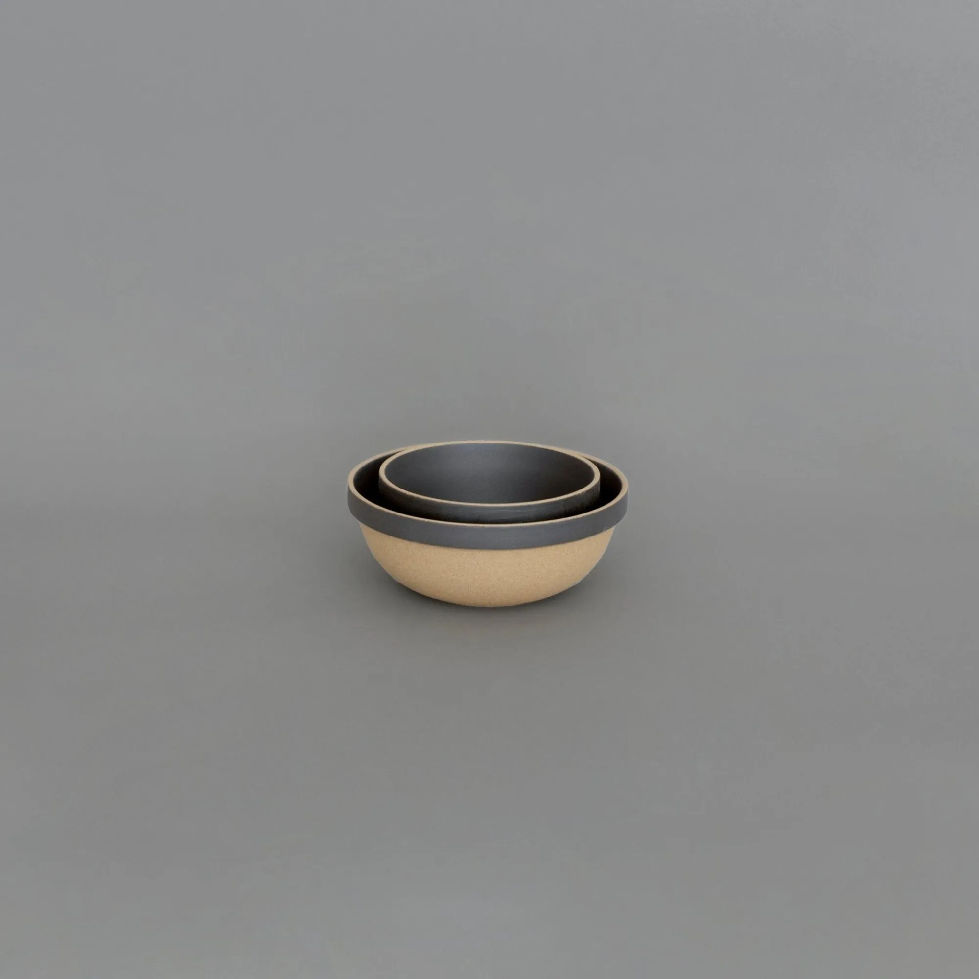 SAIKAI (Hasami) Bowl - Round*Hpb049 - Mid-Deep Round Bowl Black O 7.3/8"