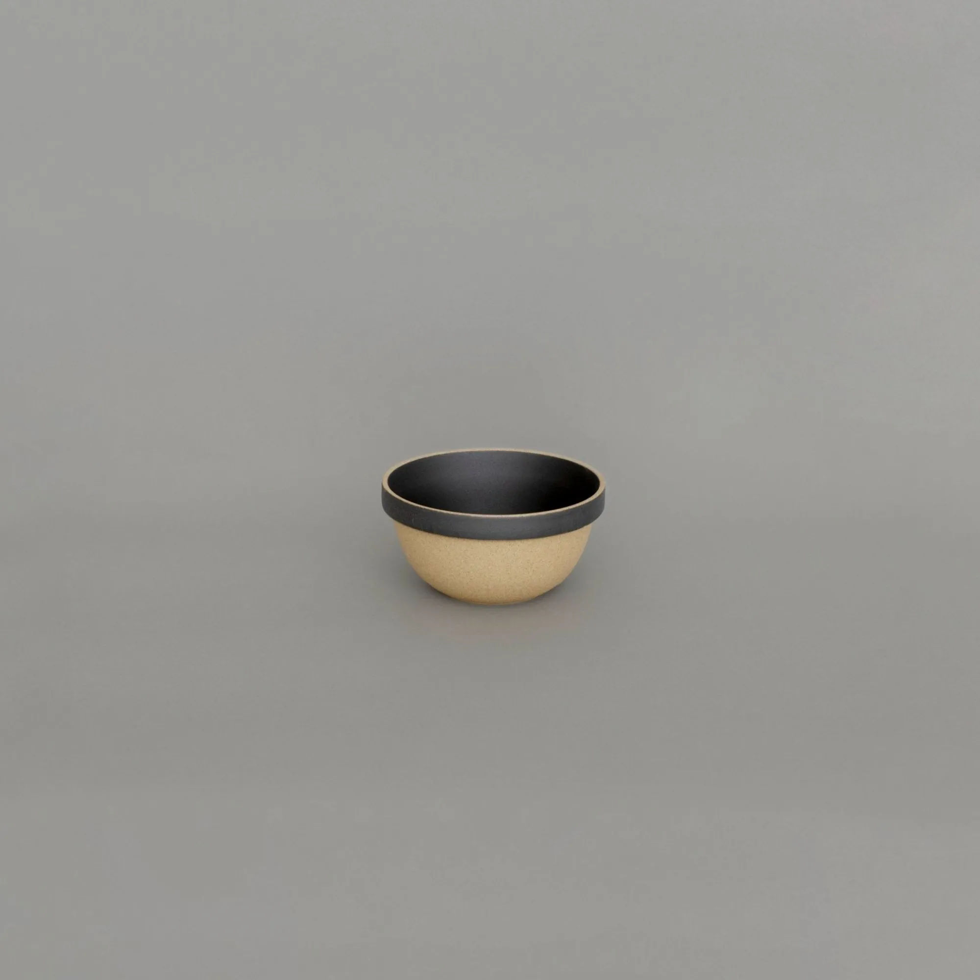 SAIKAI (Hasami) Bowl - Round*Hpb048 - Mid-Deep Round Bowl Black Small O 5.5/8"