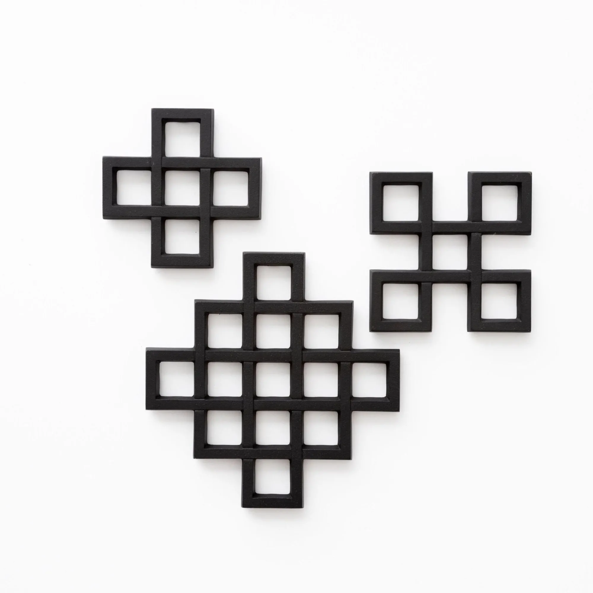 SAIKAI (Others) Serving*Kamasada Nambu Tekki Trivets
