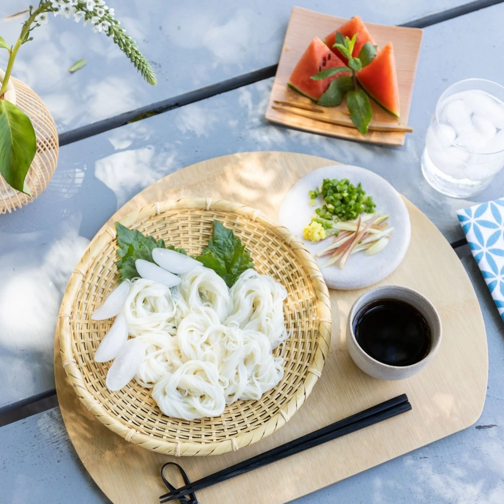 TORTOISE-yellow paper Kosuga Eating*Kosuga Half Moon Place Mat