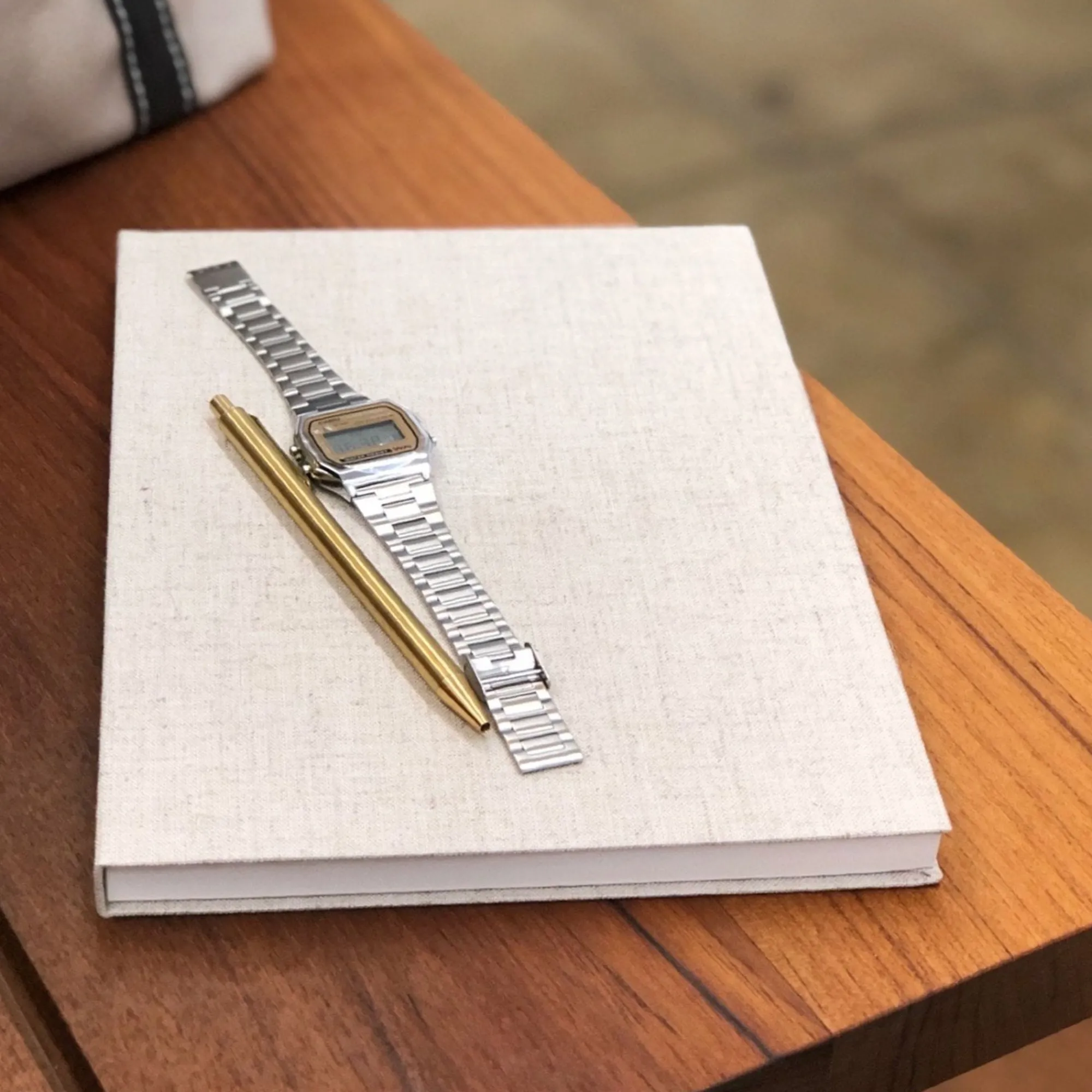 TORTOISE-yellow paper Misuzudo Office*Misuzudo B5 Notebooks