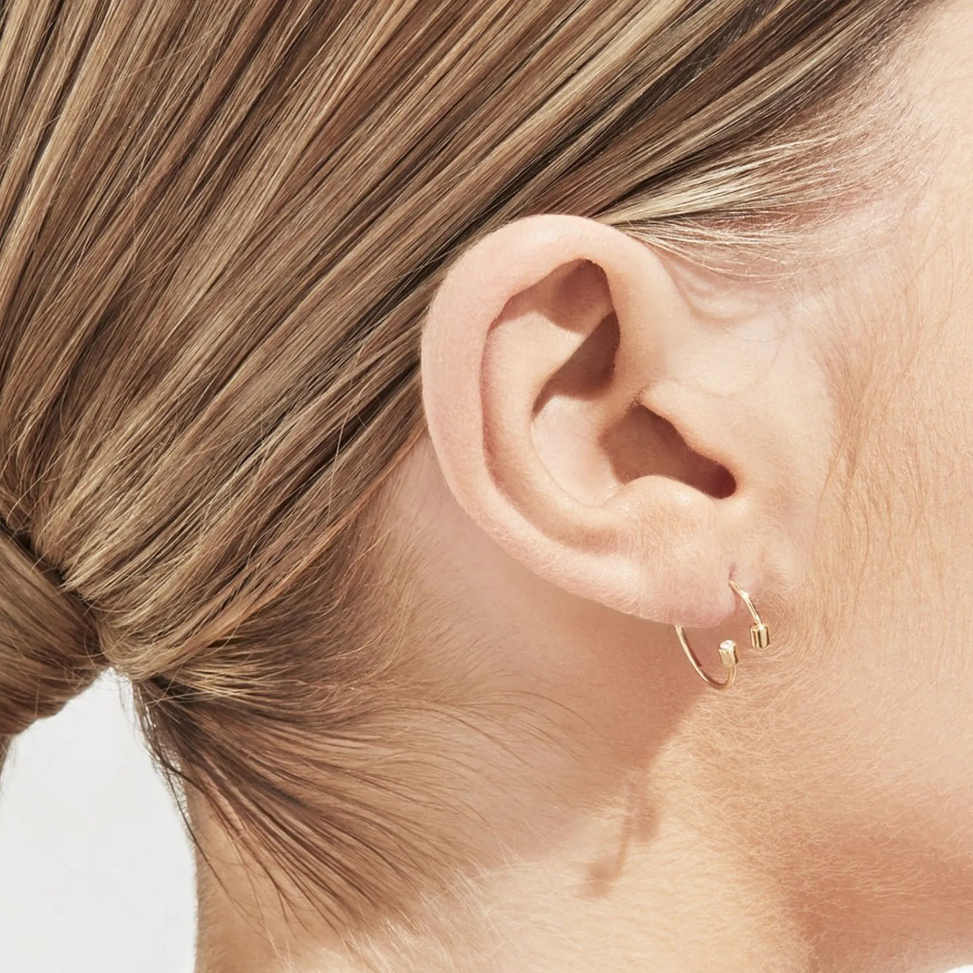 Tortoise-Shihara Jewelry*Shihara Diamond Twist Round Earring 01