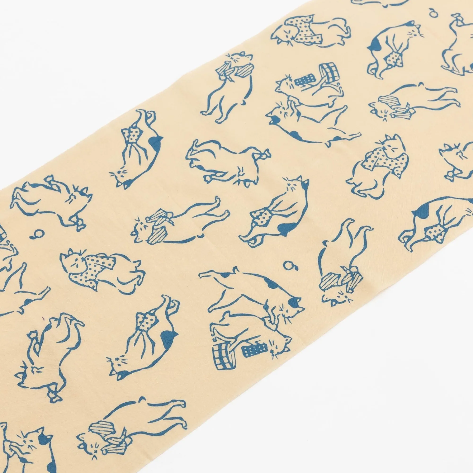 TORTOISE-Kamawanu Animals*Tenugui - Cats Bathing In Blue