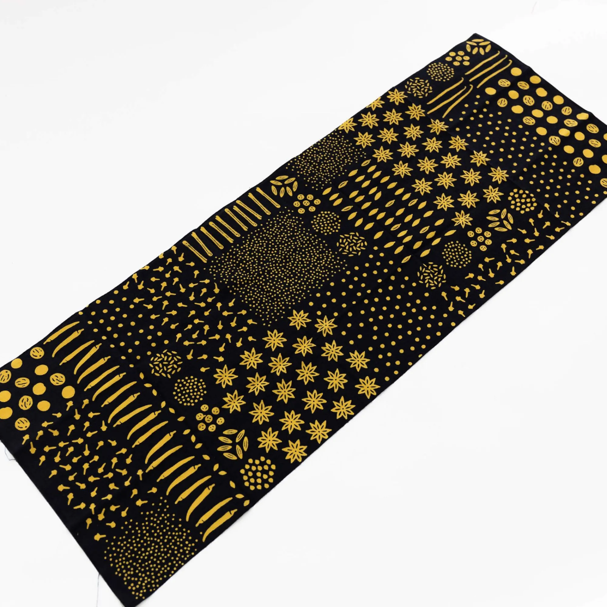 TORTOISE-Kamawanu Contemporary*Tenugui - Yellow Spices On Black