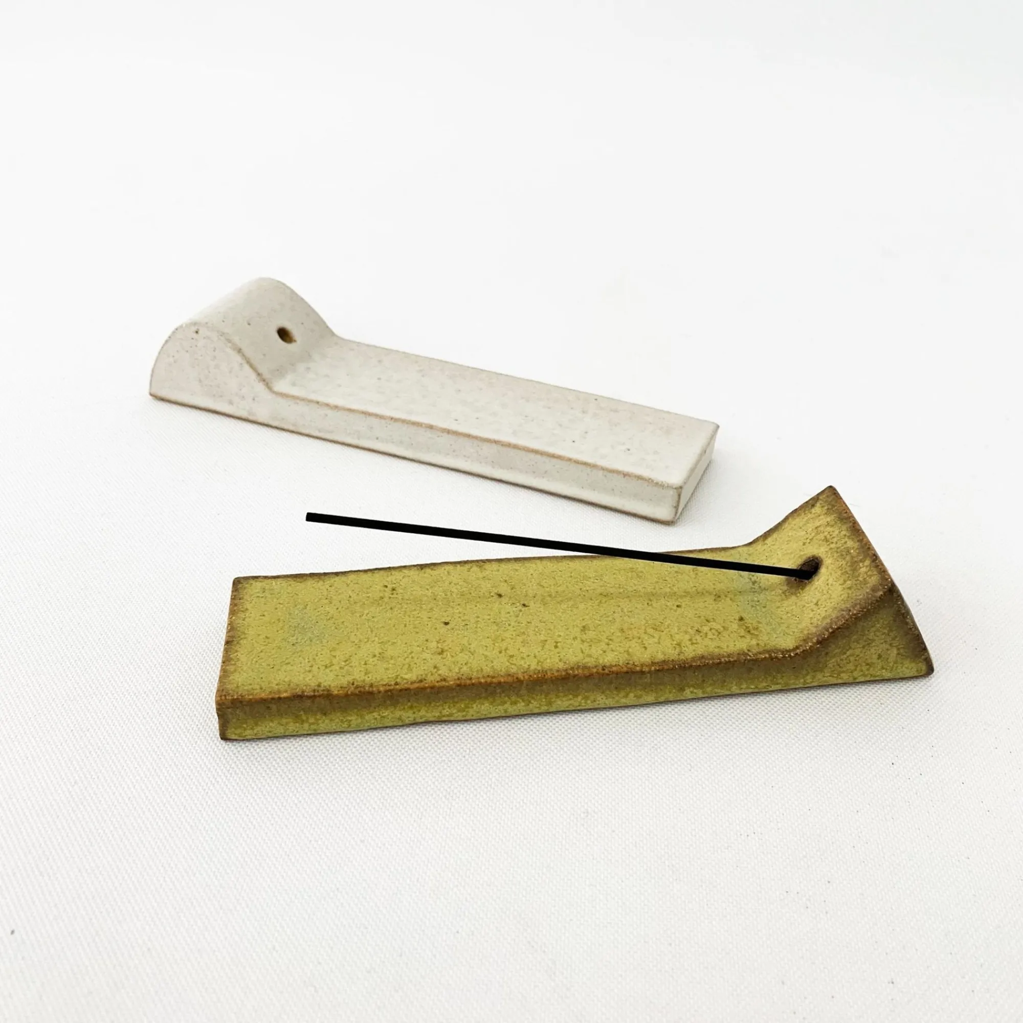 Tomoro Pottery Soaps & Scents*Tomoro Incense Holder White Round