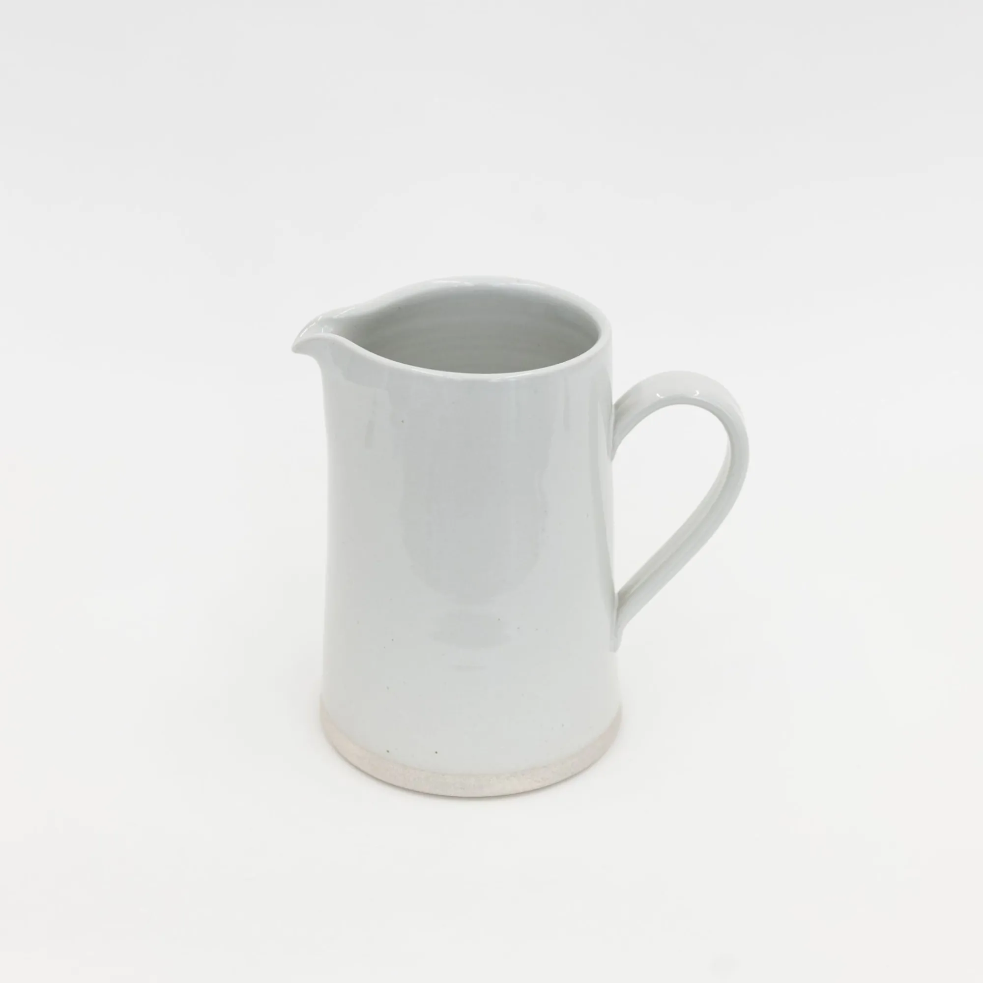 WRF Storing*Pitchers — White